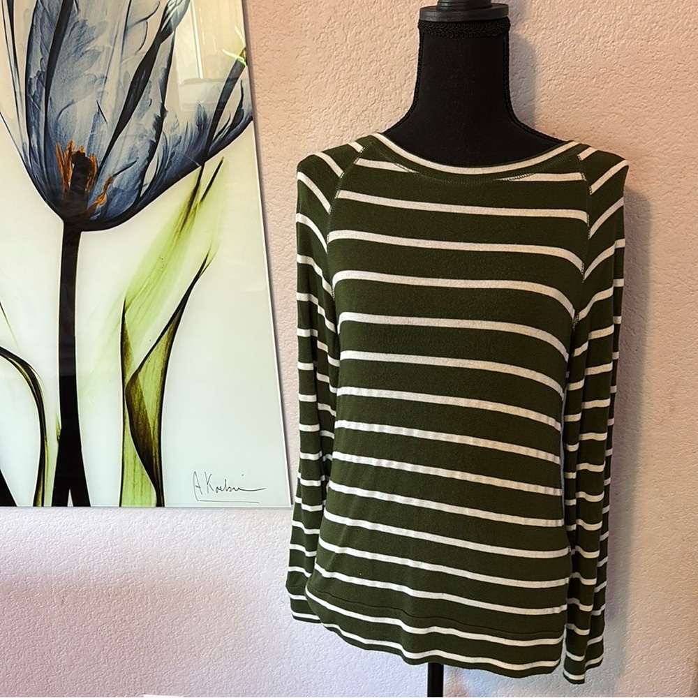 shirt size small